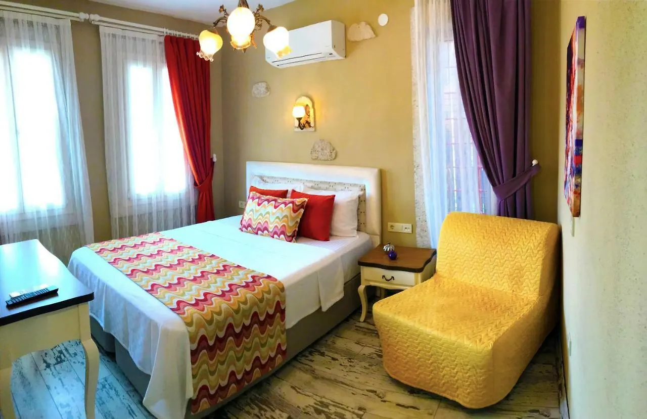 Alacati Viola Hotel (Adults Only)